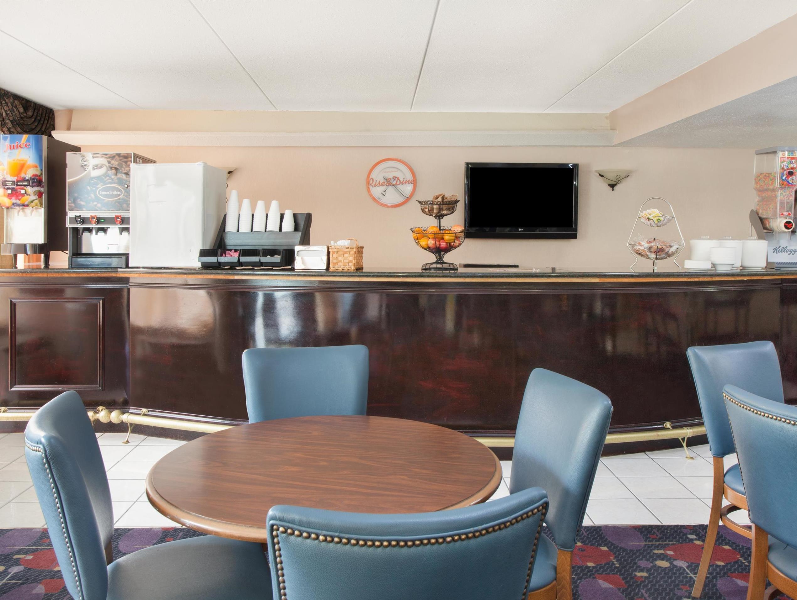Hotel Baymont By Wyndham - Chicago - Addison - O'Hare Esterno foto